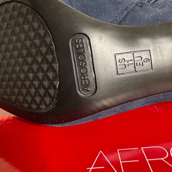 NIB Aerosoles Epigram Navy Blue Suede Ankle Boot Woman's sz11 Kitten Heel - Picture 7 of 11